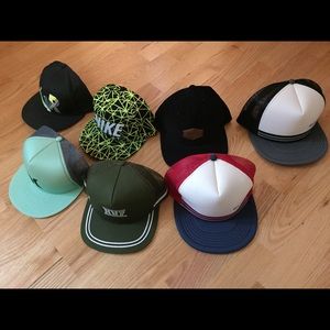 lot of snapback/trucker hats